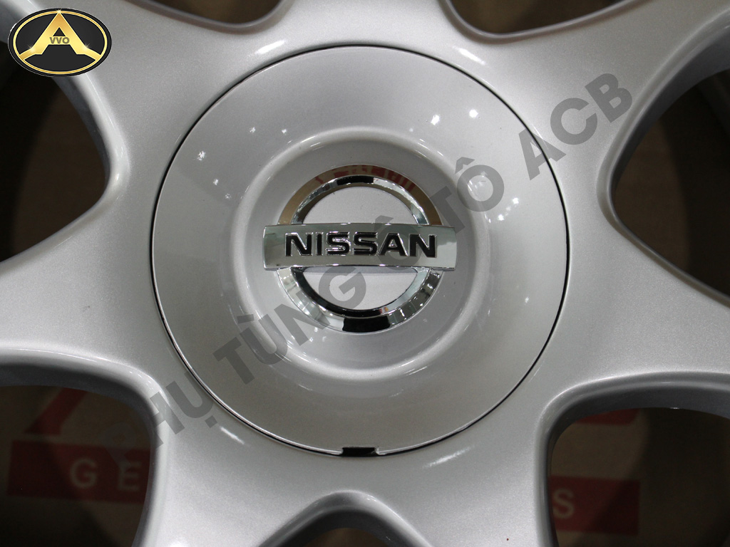 Larang Nissan Bluebird 2006-2011, xịn R16
